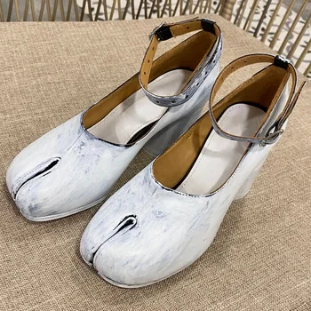 Белые туфли-лодочки Mary Janes из крашеной кожи на высоком каблуке с раздельным носком, дизайнерская обувь итальянского бренда, женская обувь для вечеринок на высоком каблуке