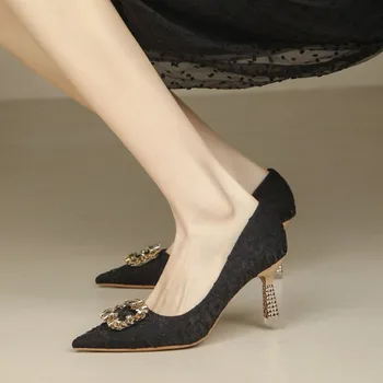 Женская обувь на высоком каблуке 2022 года, новый дизайн, Квадратная пуговица, Горный хрусталь, Небольшая Толпа, Темперамент, Вечерние Красные Свадебные туфли с острым носком
