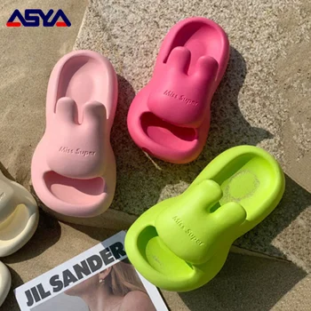 Женские тапочки ASYAPOY, новинка 2023 года, мягкая домашняя обувь на толстой подошве, милые мультяшные кролики для улицы, нескользящие, пригодные для носки.