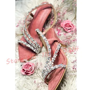 Розовые замшевые босоножки с ремешками и кристаллами, женские роскошные туфли-лодочки на шпильке с острым носком, 2023, Женская свадебная обувь с блестящим ремешком сзади